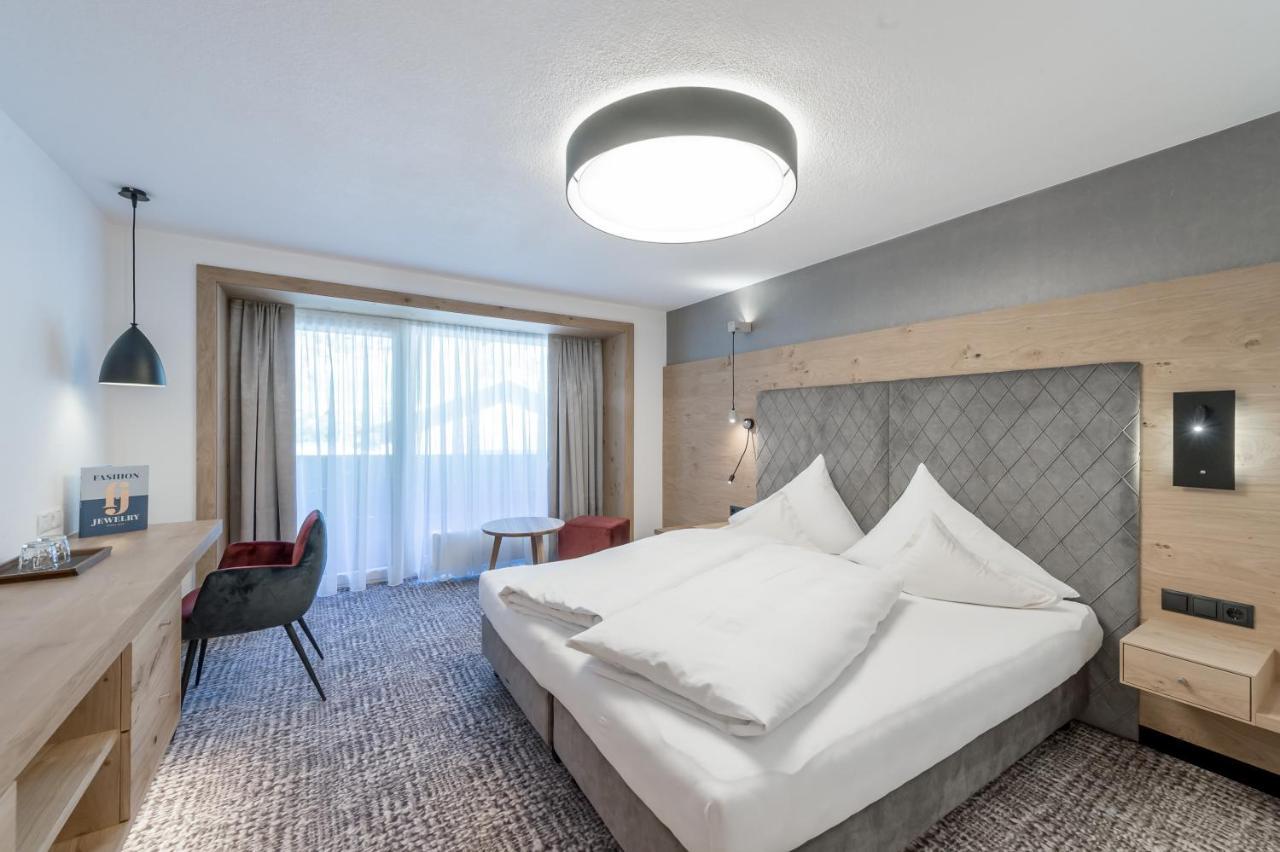 Hotel Grauer Baer Sölden Kültér fotó